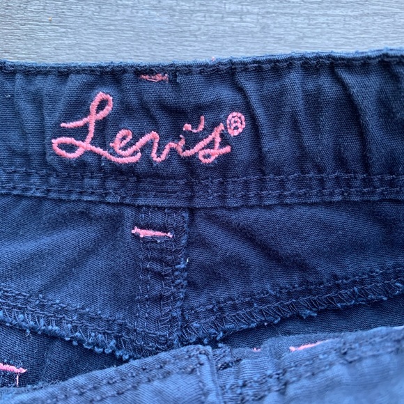⚡️Bundle 3 for $20 Levi’s girl shorts 4t - Picture 4 of 5